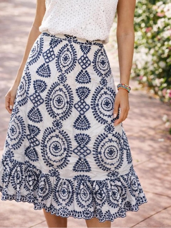 Adiva Dresses & Skirts - Adiva White Midi Skirt with Navy Blue Medallion Print